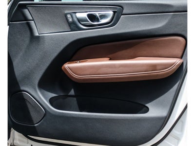 2023 Volvo XC60 B5 Plus Dark Theme