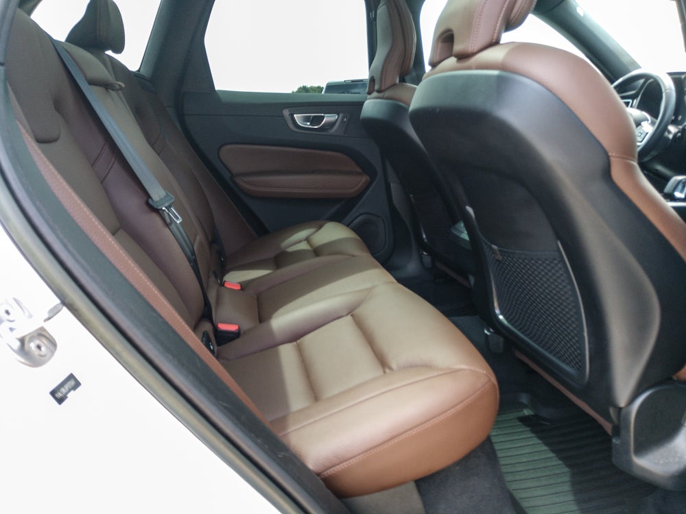 2023 Volvo XC60 B5 Plus Dark Theme