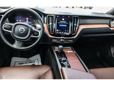 2023 Volvo XC60 B5 Plus Dark Theme