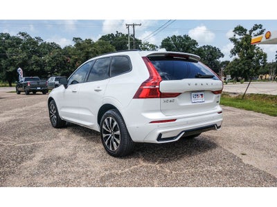 2023 Volvo XC60 B5 Plus Dark Theme