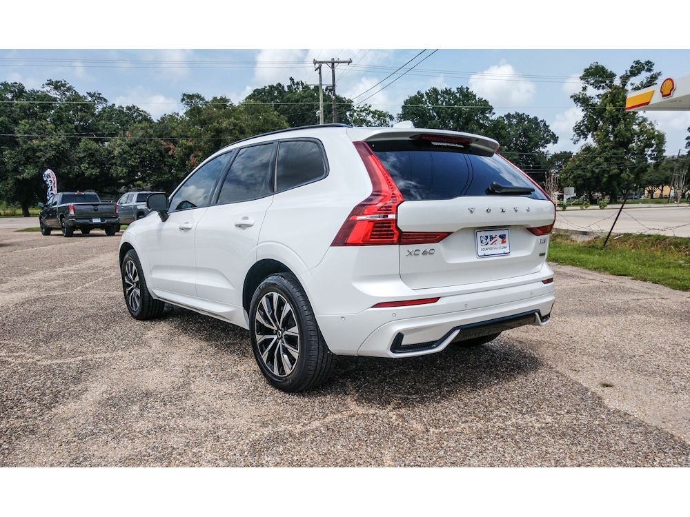 2023 Volvo XC60 B5 Plus Dark Theme