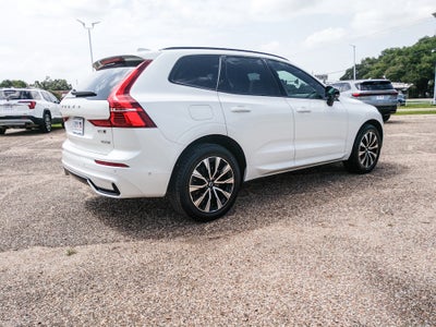 2023 Volvo XC60 B5 Plus Dark Theme