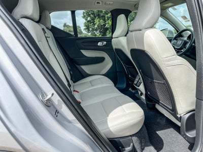 2025 Volvo XC40 B5 Plus Bright Theme