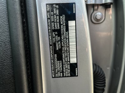 2025 Volvo XC40 B5 Plus Bright Theme
