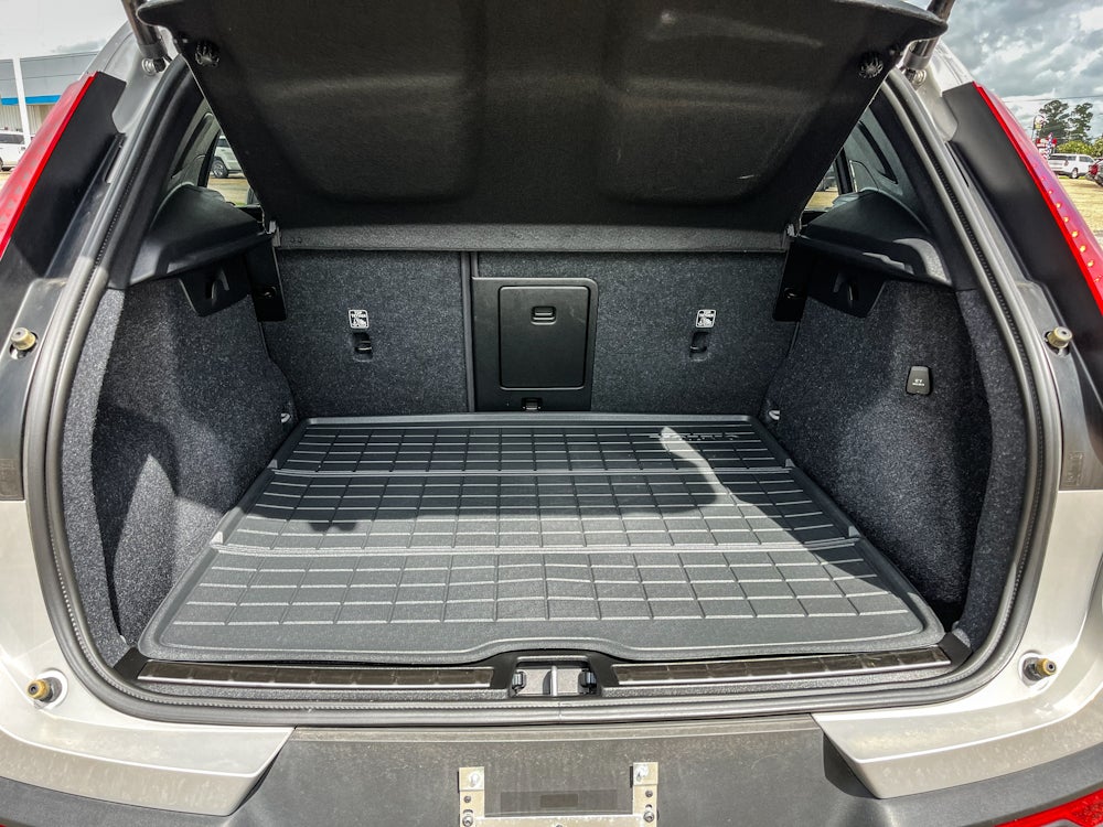 2025 Volvo XC40 B5 Plus Bright Theme