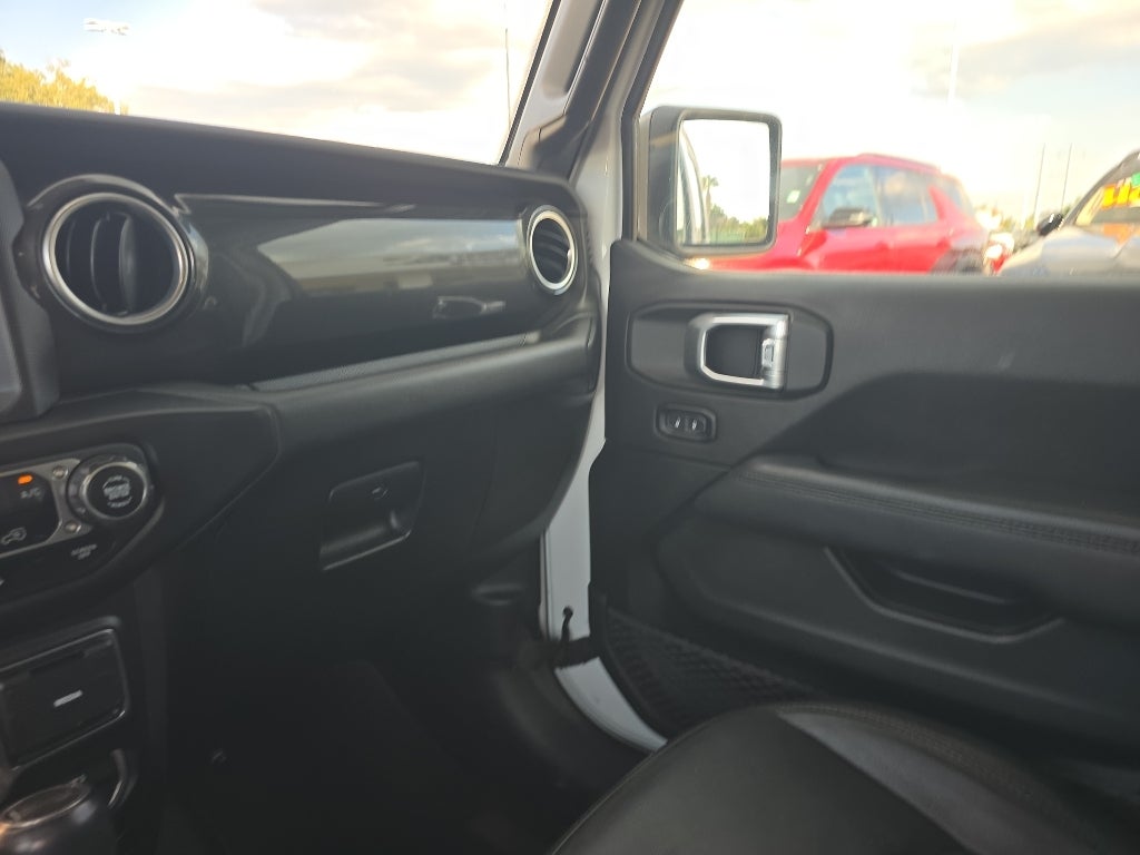 2020 Jeep Wrangler Sahara Altitude