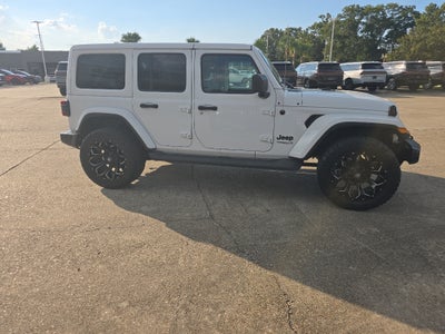 2020 Jeep Wrangler Sahara Altitude