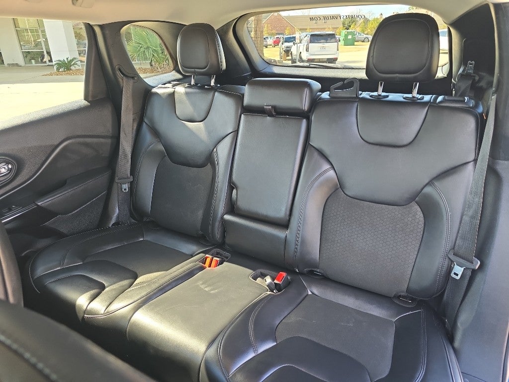 2020 Jeep Cherokee Altitude