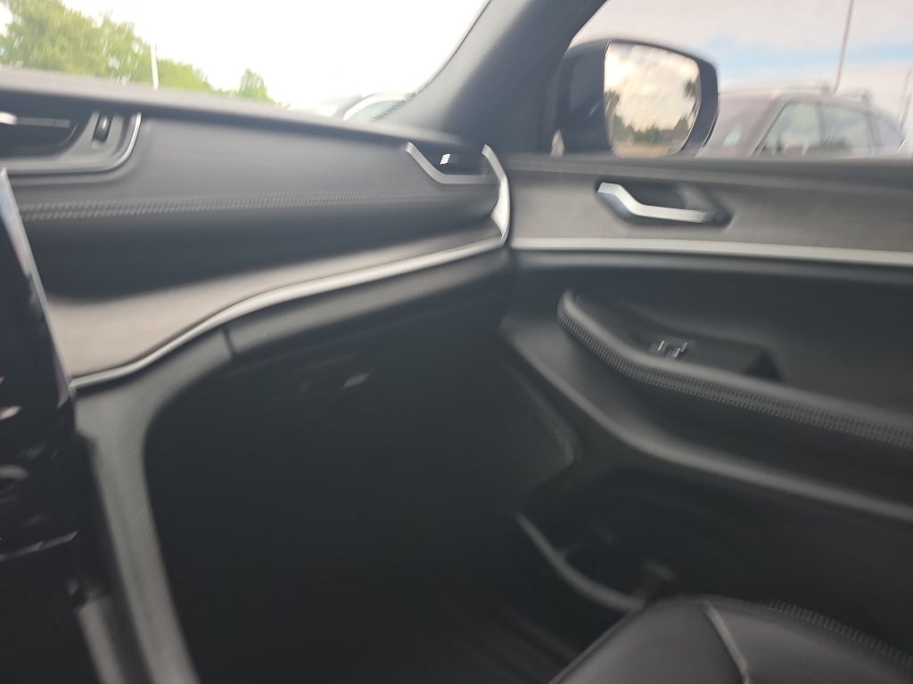 2025 Jeep Grand Cherokee L Limited Black-Out