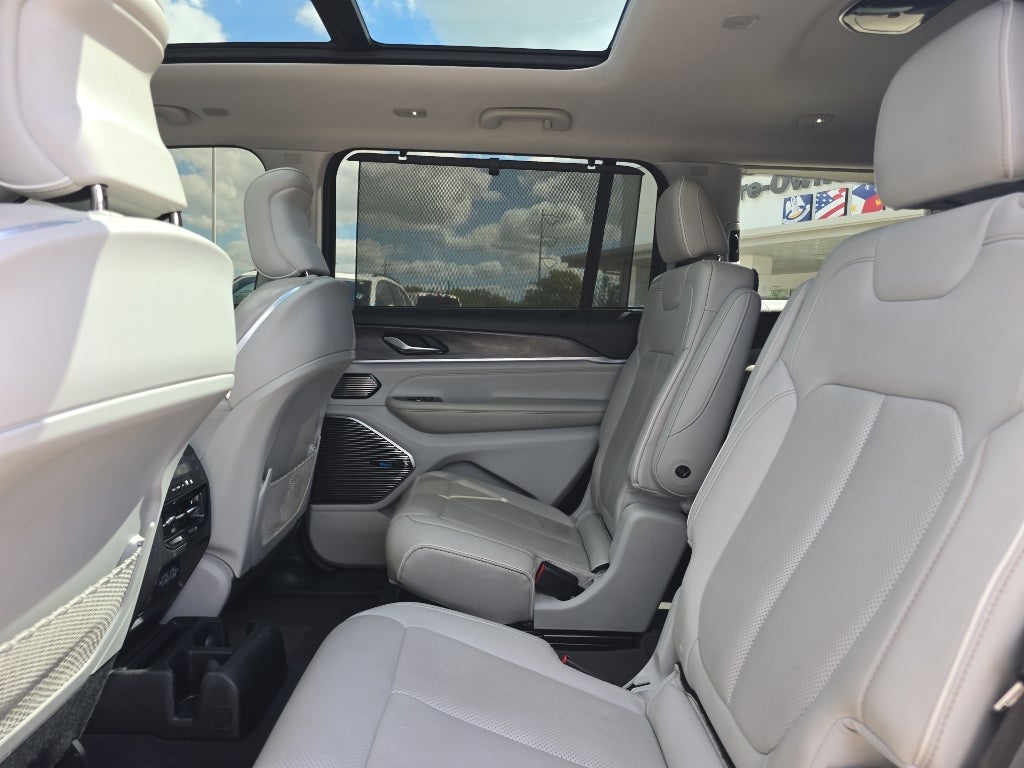 2022 Jeep Grand Cherokee L Overland