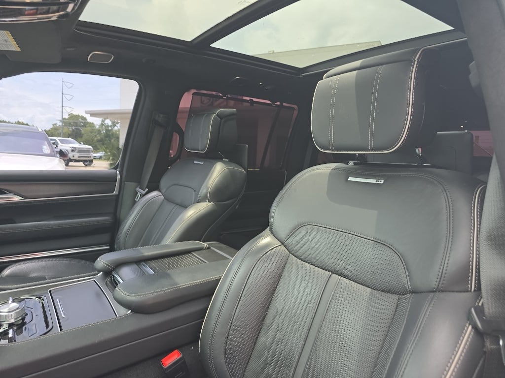 2024 Jeep Grand Wagoneer Series II Obsidian