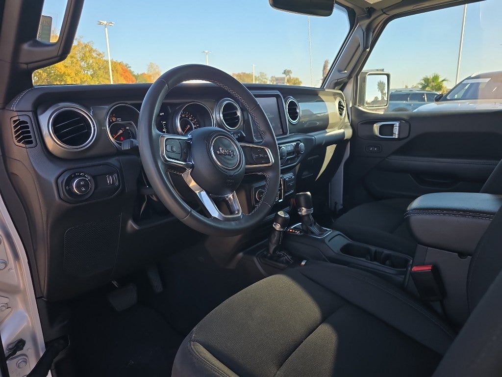 2023 Jeep Gladiator Overland