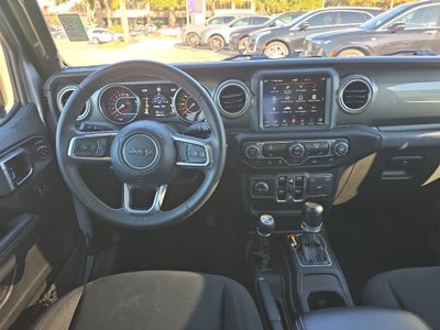 2023 Jeep Gladiator Overland