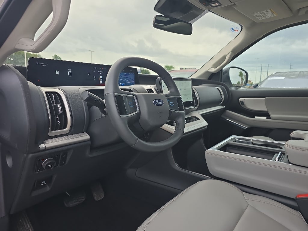 2025 Ford Expedition Active Bucket Seats