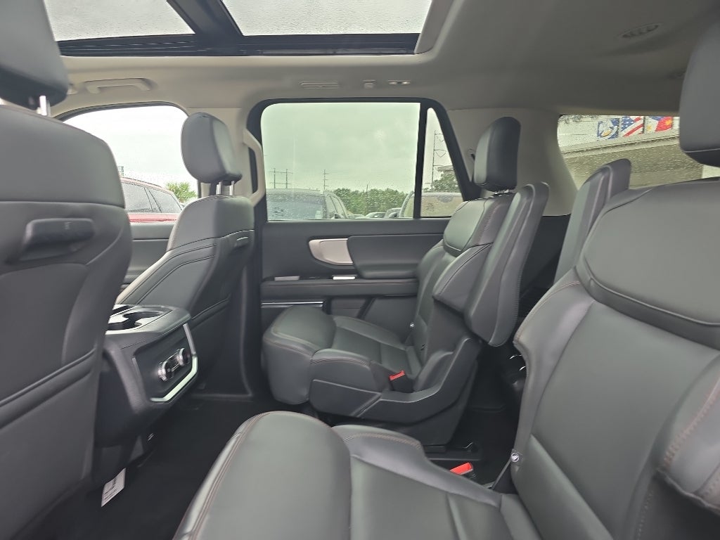 2025 Ford Expedition Active Bucket Seats