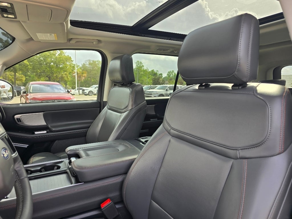 2025 Ford Expedition Active BLACKTOP 24