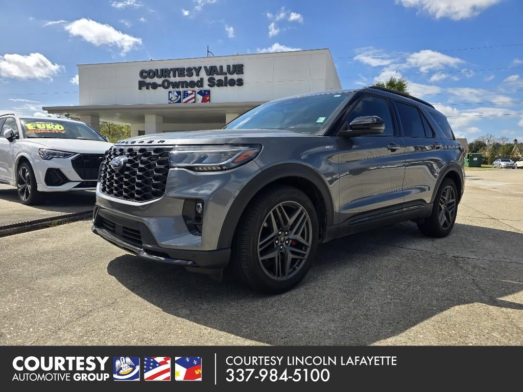 2025 Ford Explorer ST-Line