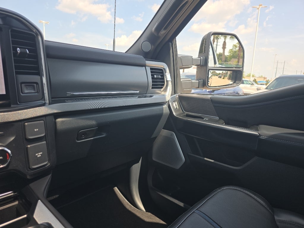2025 Ford F-250 Super Duty Platinum Tremor