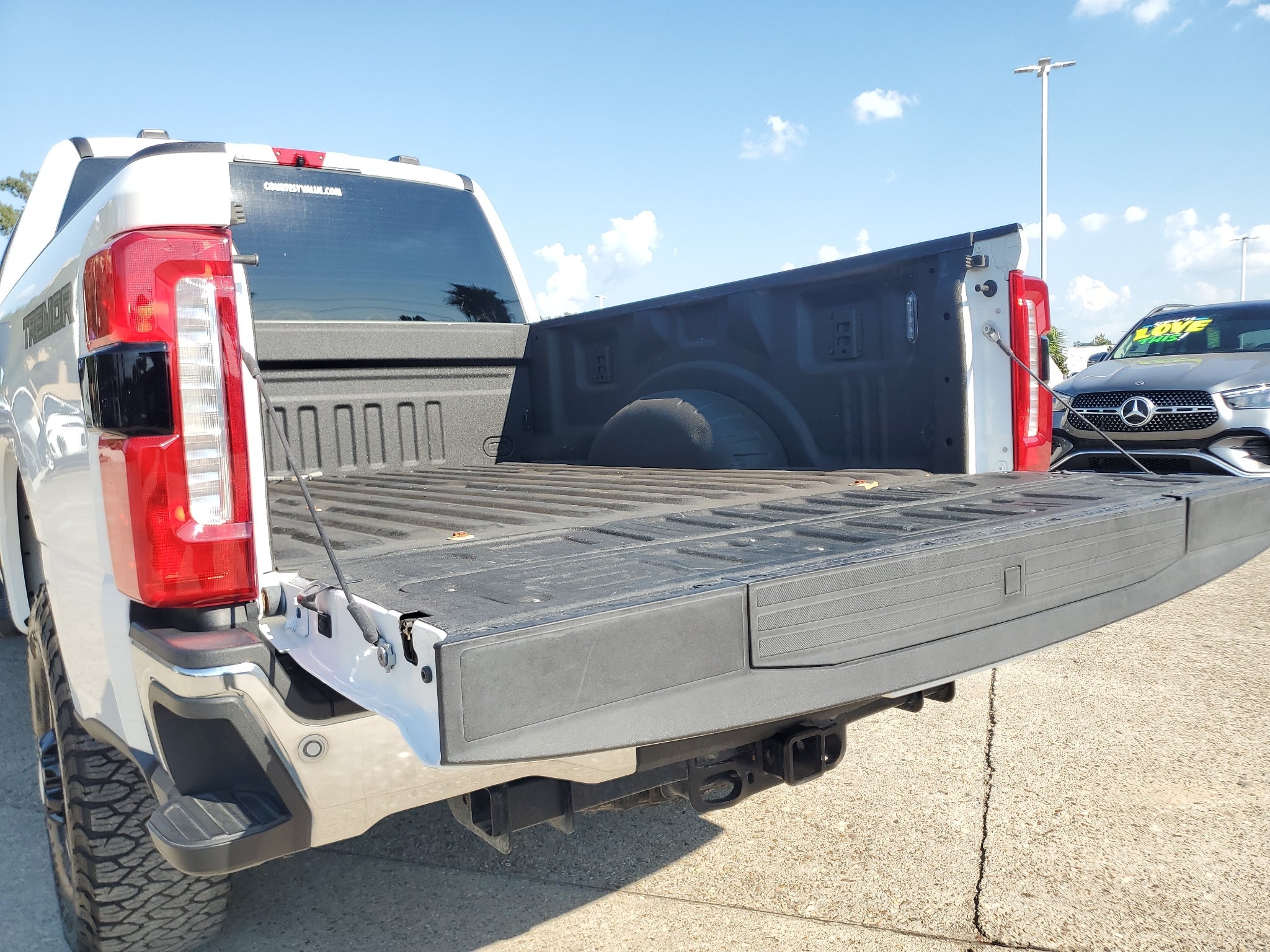 2025 Ford F-250 Super Duty LARIAT TREMOR HO 38s