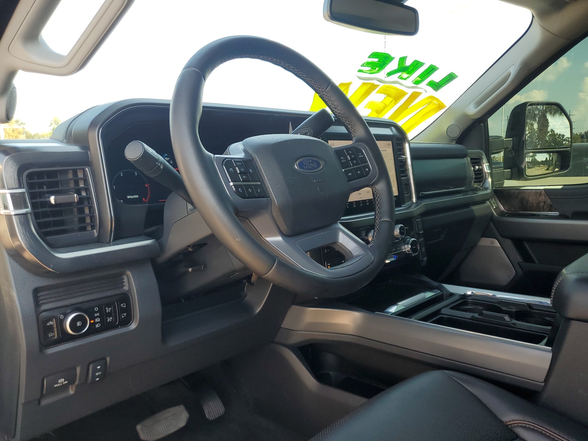 2025 Ford F-250 Super Duty LARIAT TREMOR HO 38s