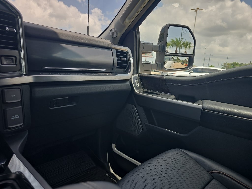 2025 Ford F-250 Super Duty LARIAT TREMOR HO