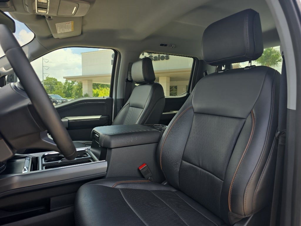 2025 Ford F-250 Super Duty LARIAT TREMOR HO