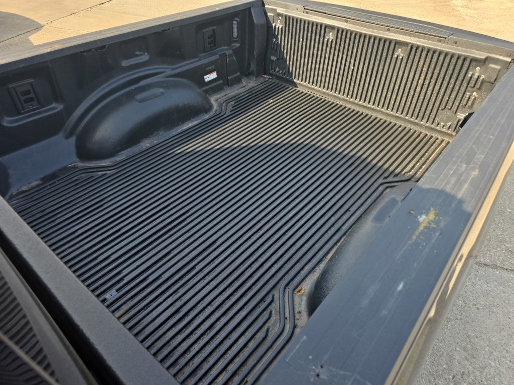 2026 Ford F-250 Super Duty Platinum 37s