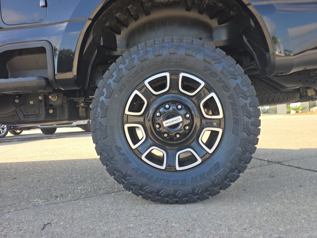 2026 Ford F-250 Super Duty Platinum 37s