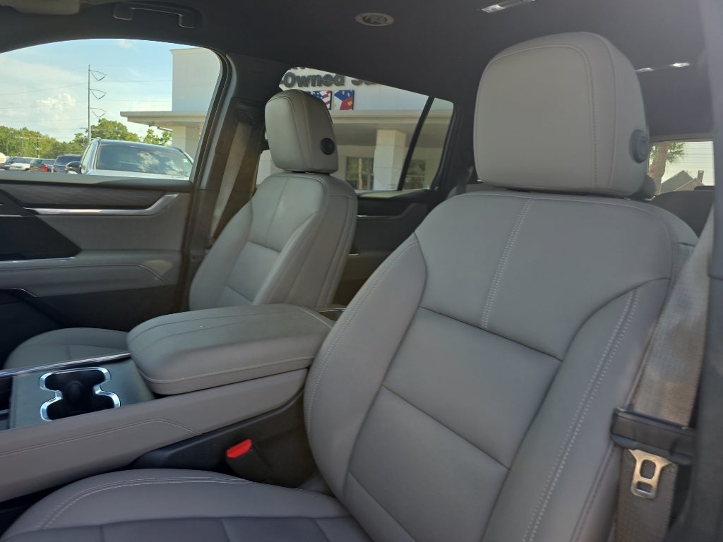 2026 GMC Acadia Elevation Premium Leather Package