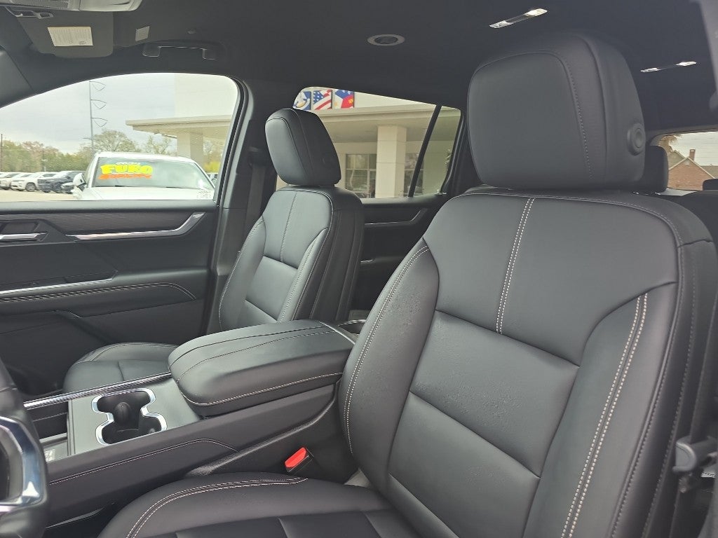 2025 GMC Acadia AWD Elevation Premium Package