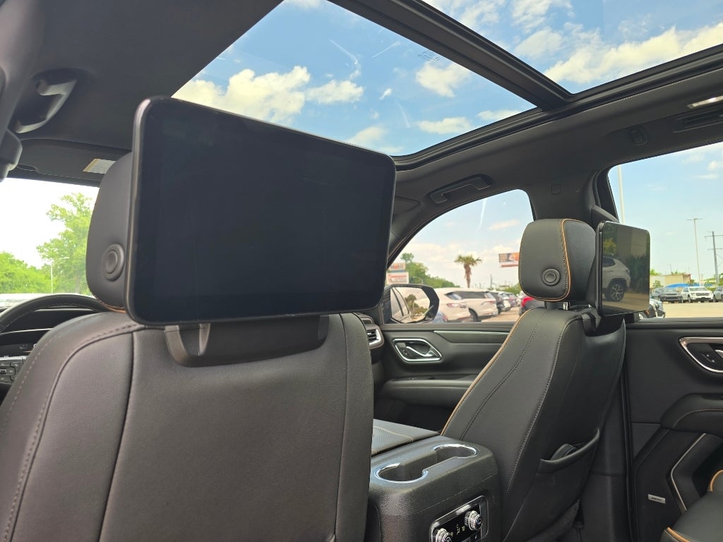 2024 GMC Yukon Ultimate AT4 24s