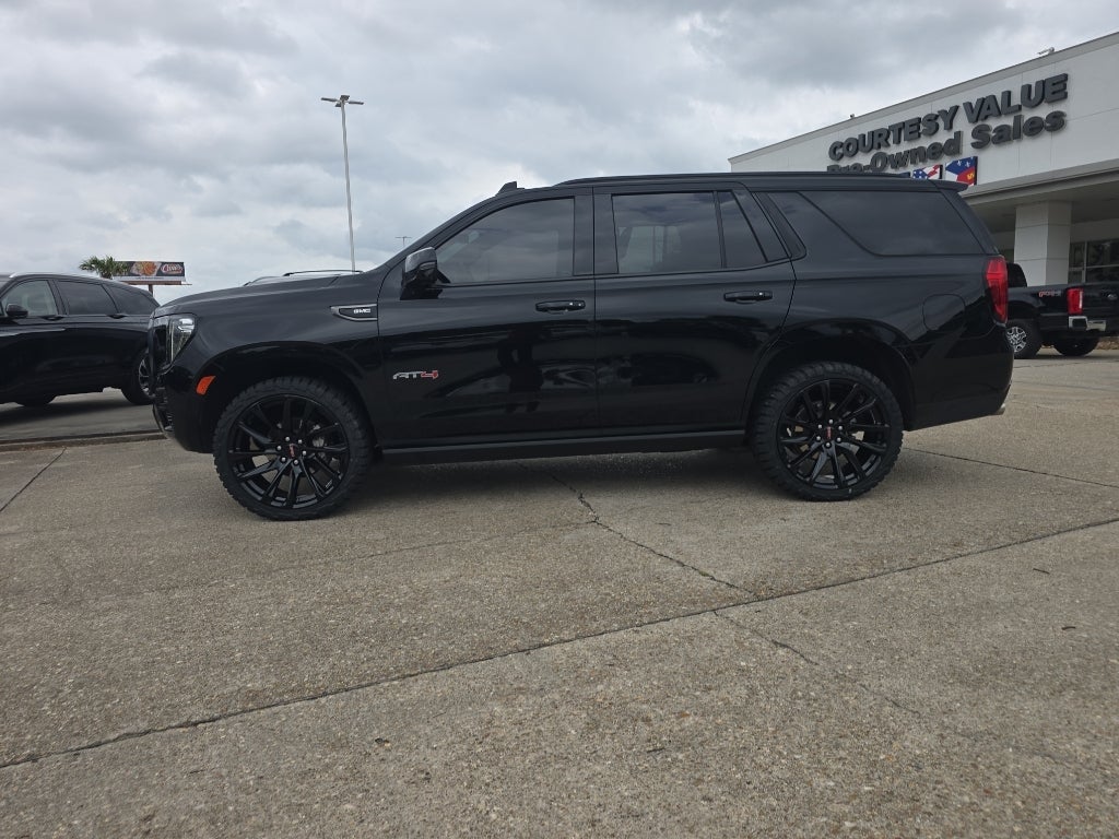 2024 GMC Yukon Ultimate AT4 24s