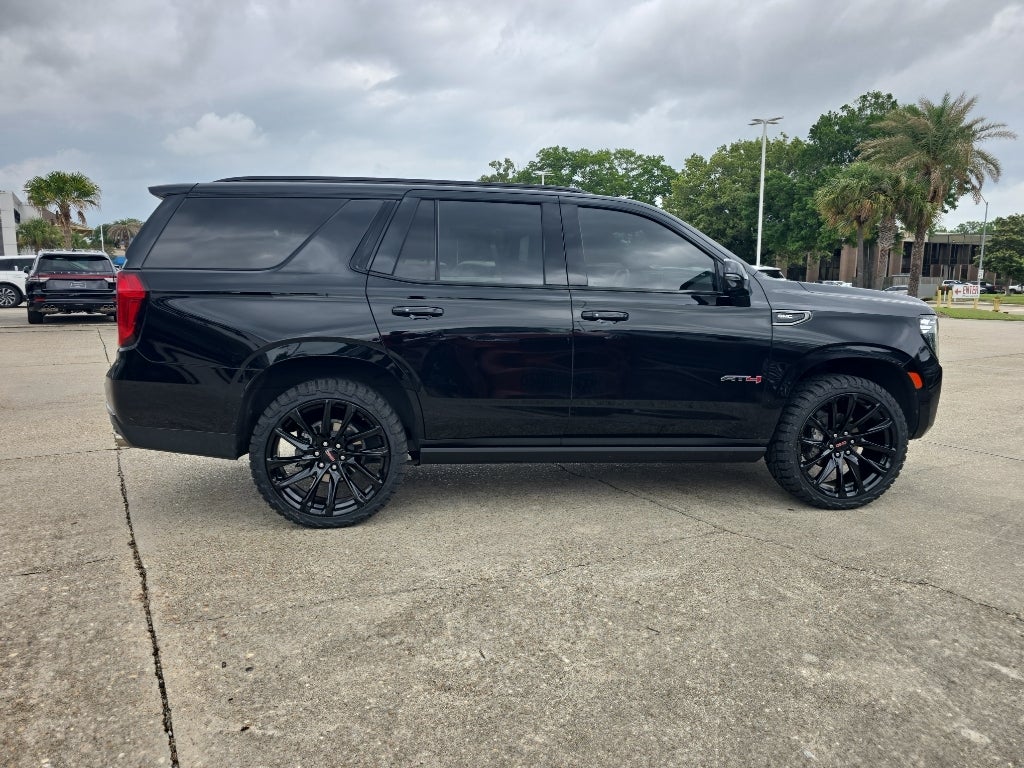 2024 GMC Yukon Ultimate AT4 24s