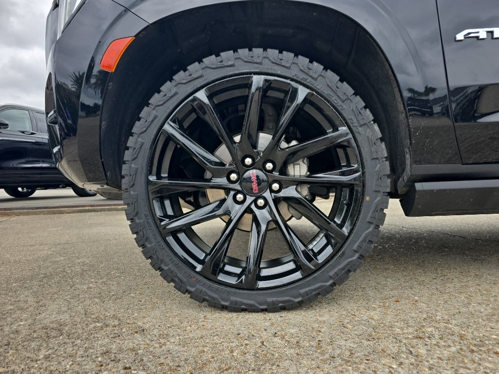 2024 GMC Yukon Ultimate AT4 24s