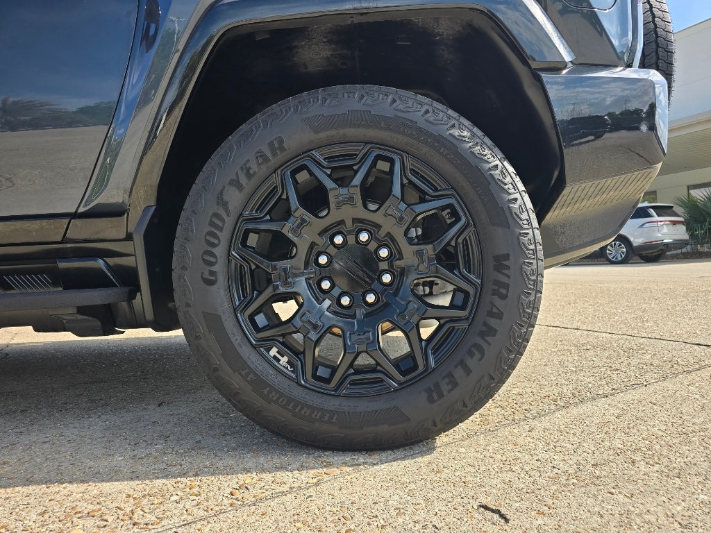 2025 GMC Hummer EV SUV 2X