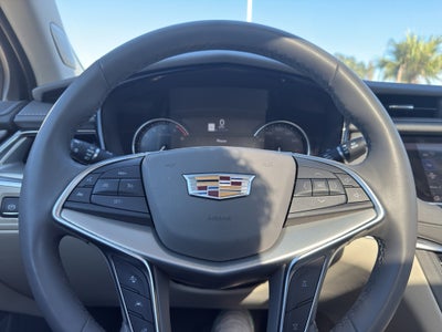 2025 Cadillac XT5 FWD Premium Luxury