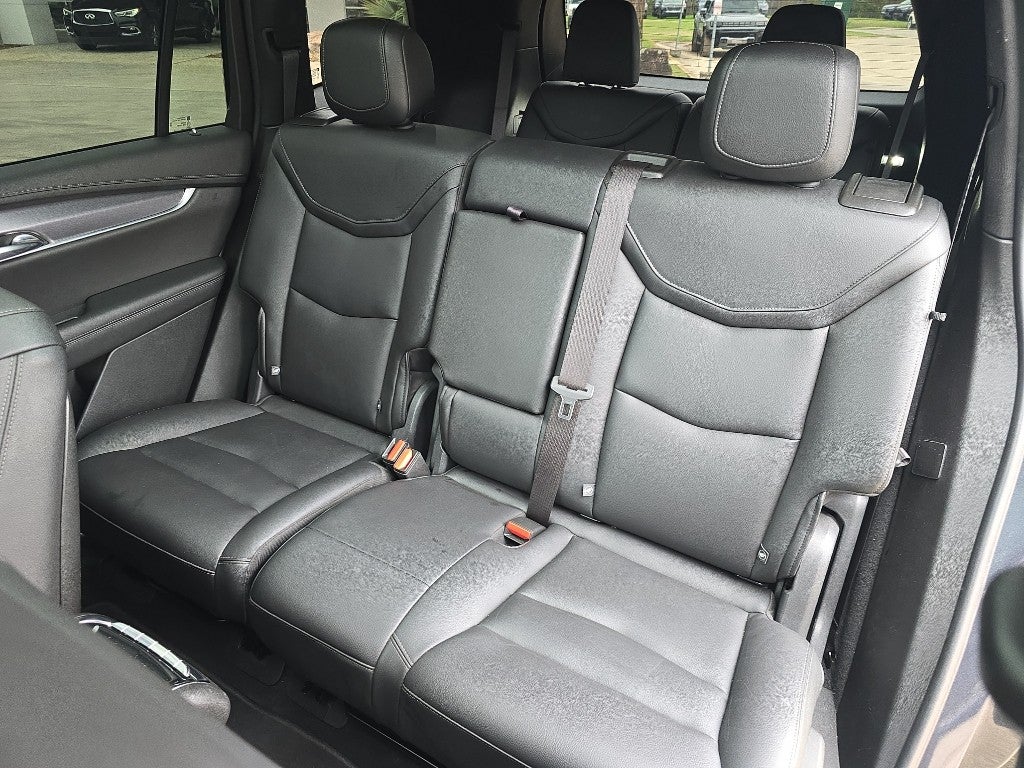 2022 Cadillac XT6 Luxury