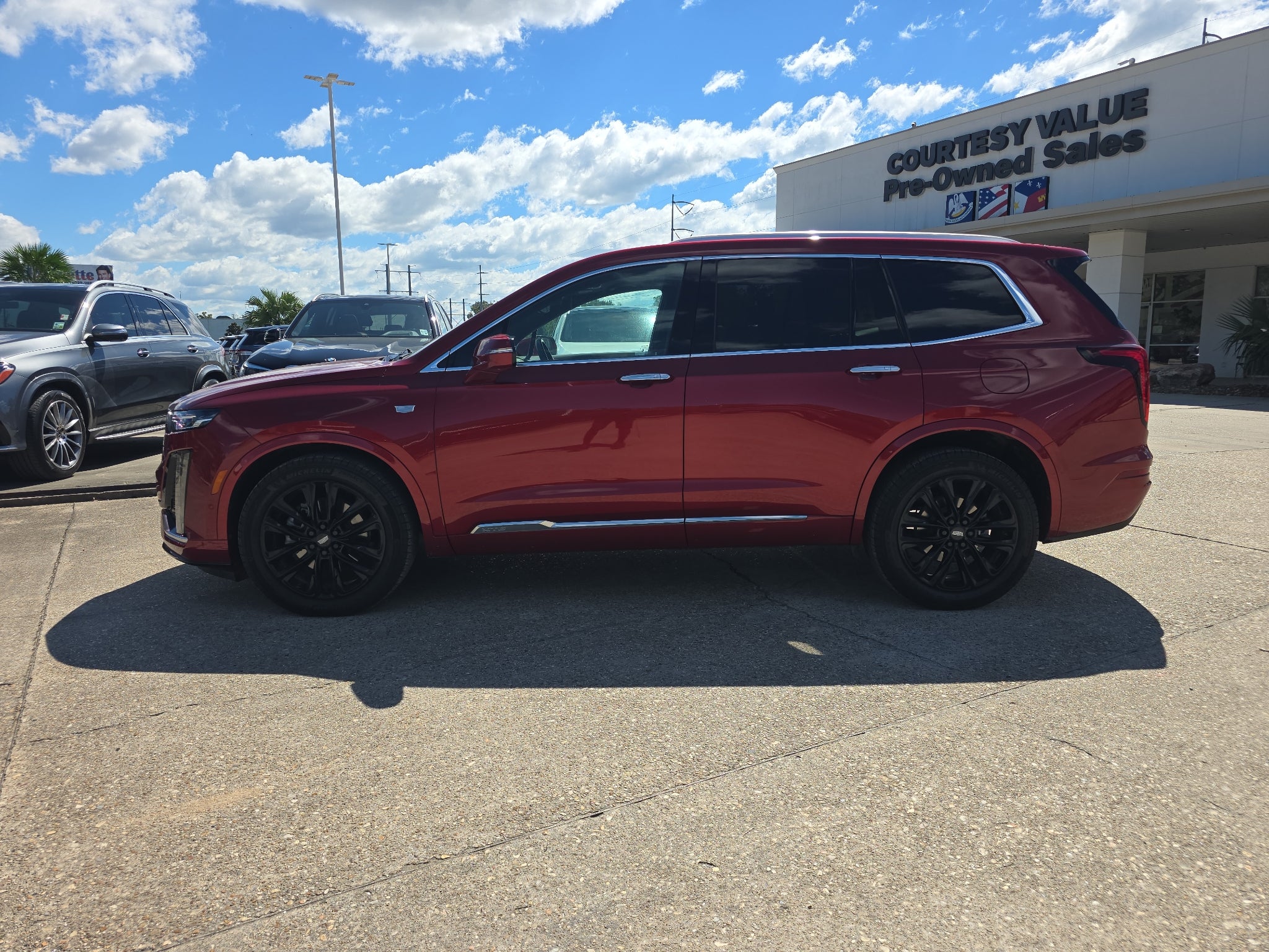 2024 Cadillac XT6 FWD Premium Luxury