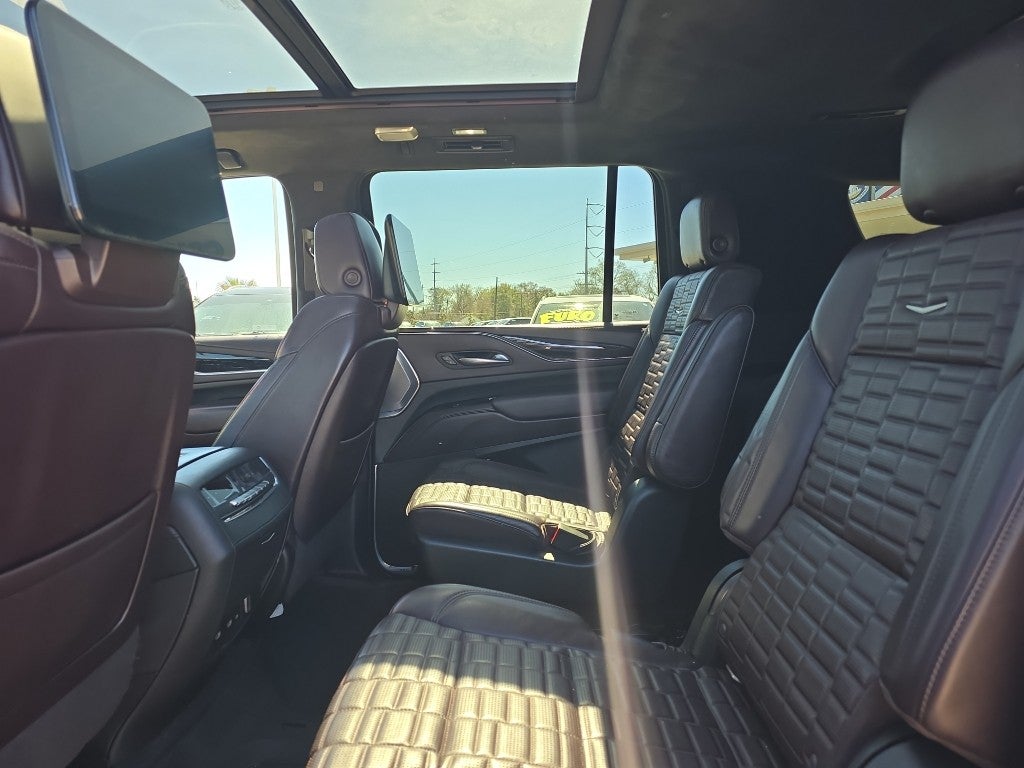 2022 Cadillac Escalade ESV Sport Platinum