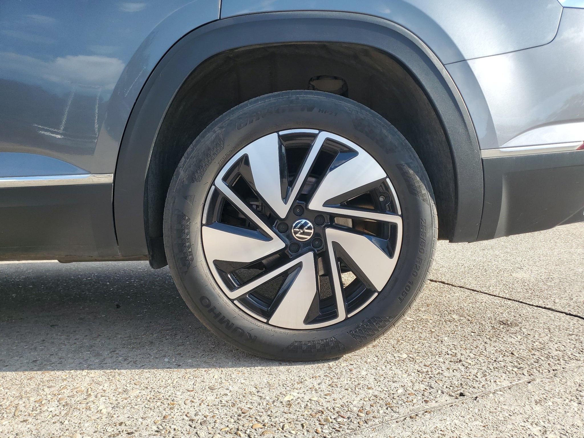 2024 Volkswagen Atlas 2.0T SEL