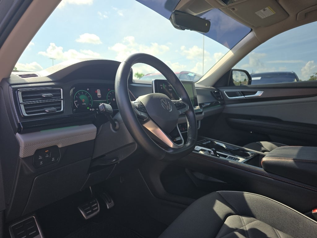2024 Volkswagen Atlas 2.0T Peak Edition SE w/Technology