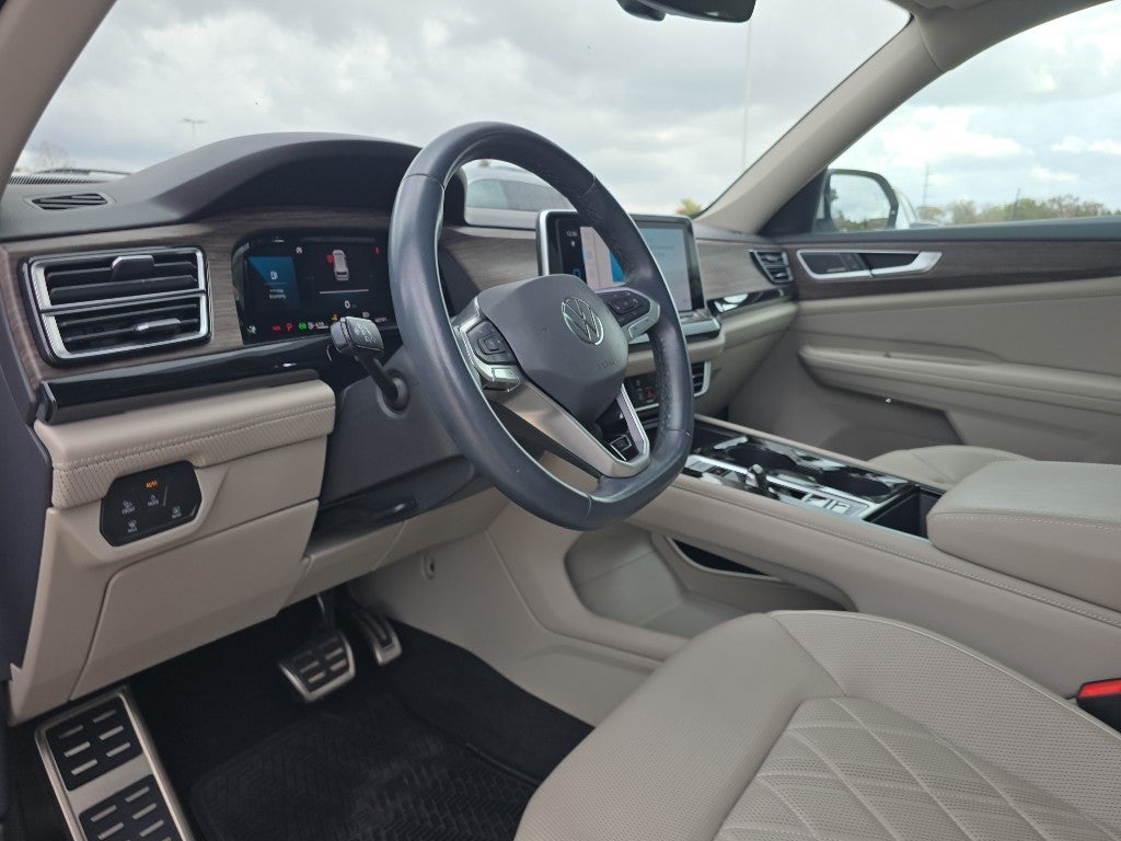 2024 Volkswagen Atlas 2.0T SEL Premium R-Line