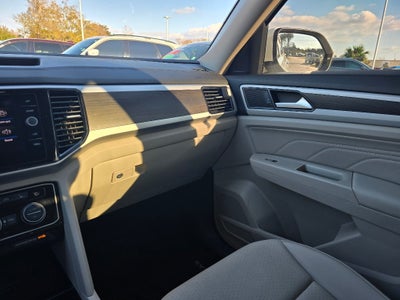 2022 Volkswagen Atlas 3.6L V6 SE w/Technology