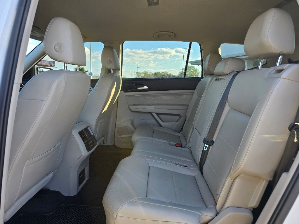 2022 Volkswagen Atlas 3.6L V6 SE w/Technology