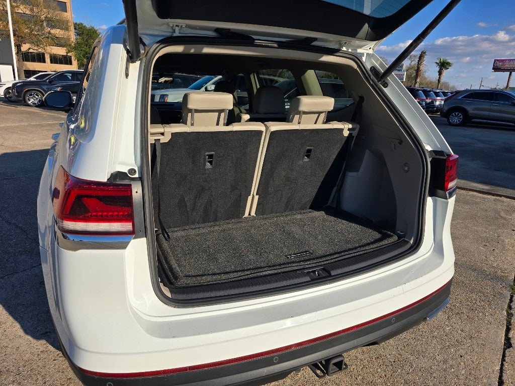 2022 Volkswagen Atlas 3.6L V6 SE w/Technology