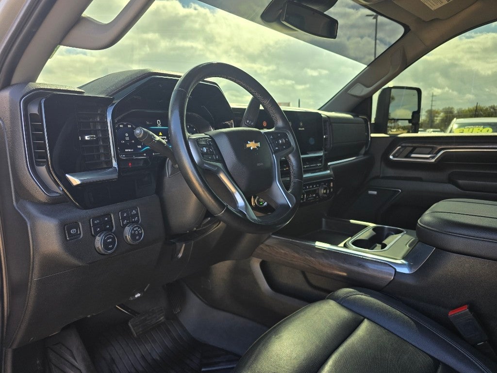 2024 Chevrolet Silverado LTZ