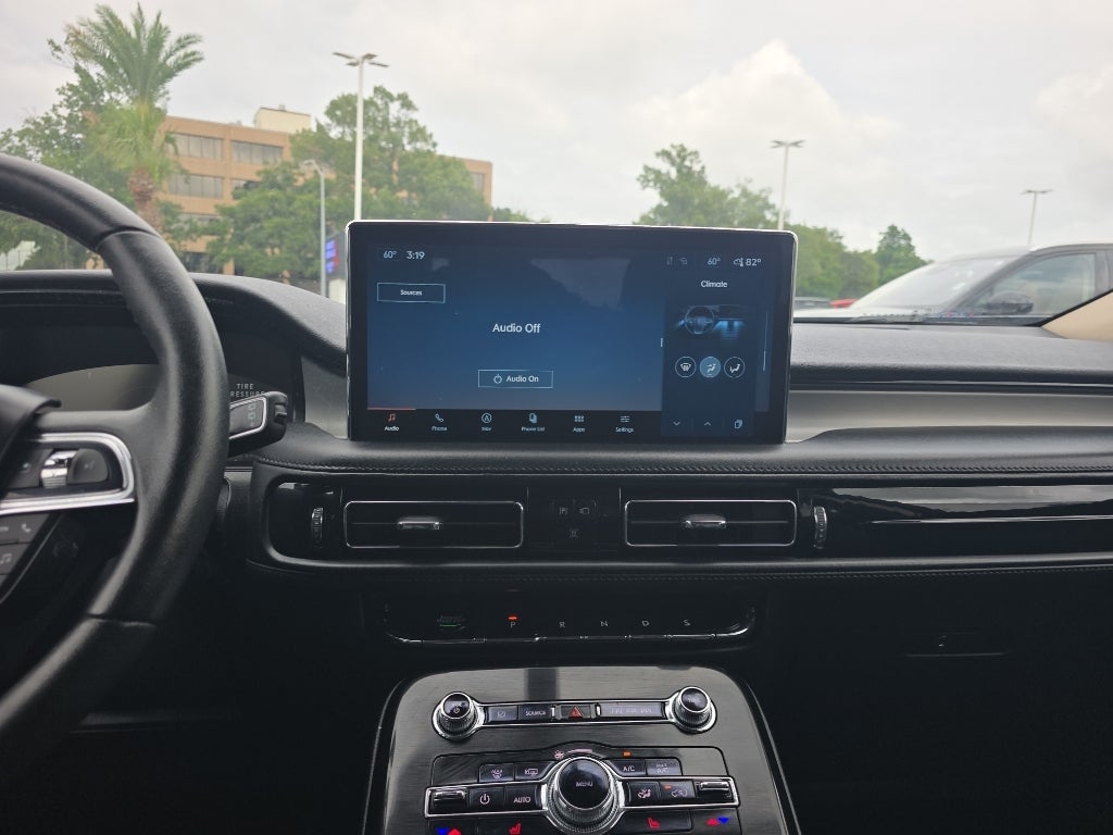 2022 Lincoln Nautilus Standard