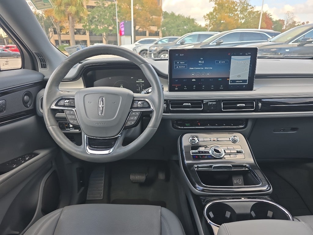 2021 Lincoln Nautilus Reserve