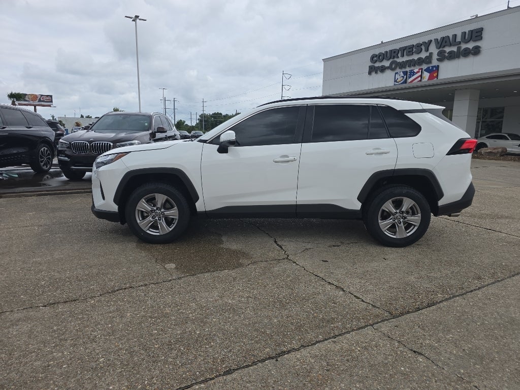 2023 Toyota RAV4 XLE