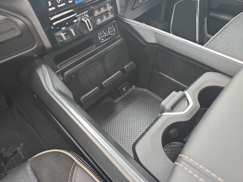 2024 RAM 2500 Laramie Midnight Package 22s